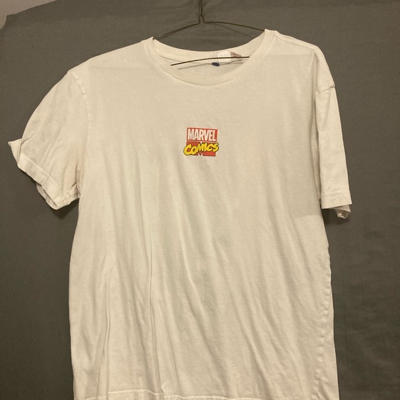H&M Mens Marvel Tee - Picture 2 of 3